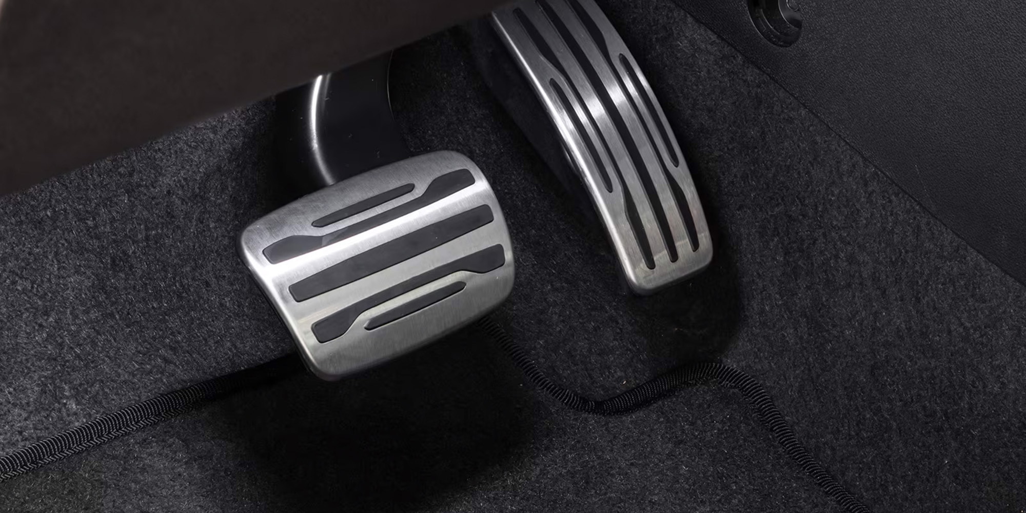 Cubierta de pedal deportiva en aluminio